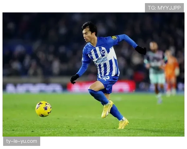 实时：布莱顿三笘薰替补登场，首次触球即在左路完成穿透性传球